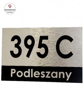 Tablica z numerem domu...